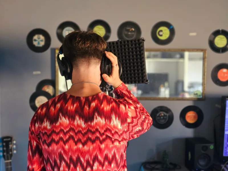 Whose Wax Is It Anyway? The Session Musicians Fighting to Own Their Live Recordings